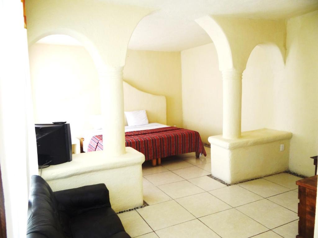 Hotel Puerta Del Cielo Cuernavaca Pokój zdjęcie